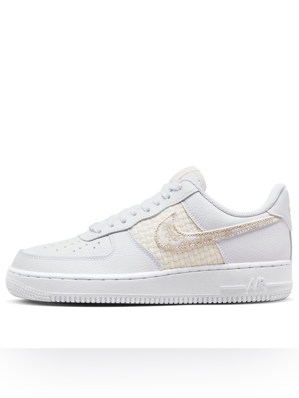 Nike Women's Air Force 1'07 SE
Flower Swoosh